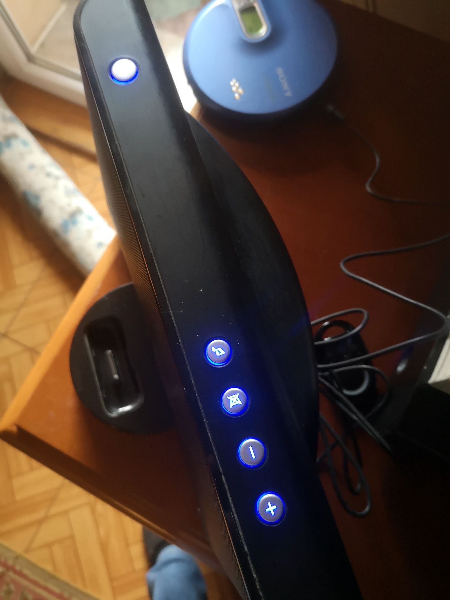 Okazja.Sprawna Stacja dokująca Technika. 2x 15 W..
