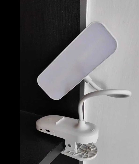 Настільна універсальна лампа бездротова LED з кліпсою