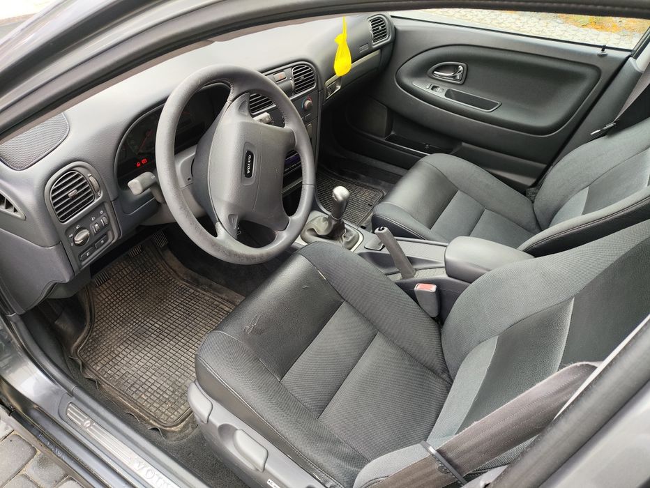 Volvo V40 1.8 Benzyna Kombi – 2002 – 4000 zł – Bobrowiec