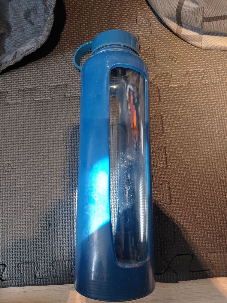 Butelka szklana 2l w plastiku granatowa bidon
