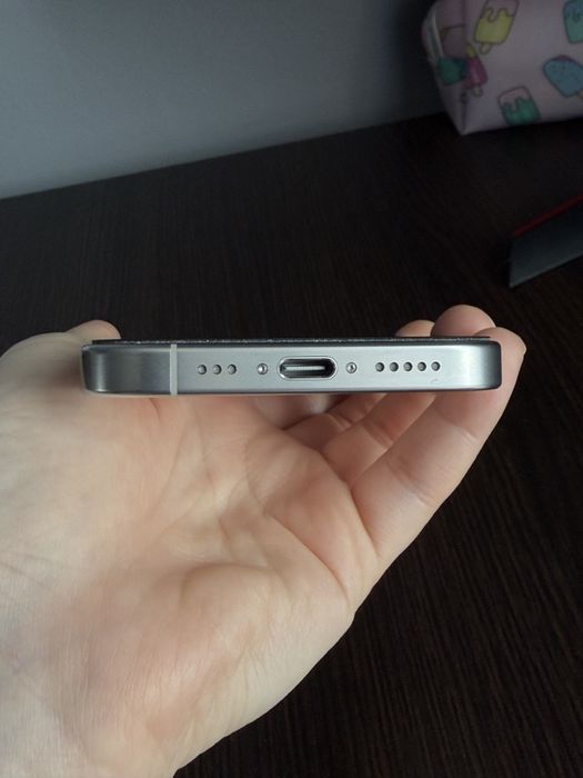 Apple iPhone 16 pro 256Gb white titanium