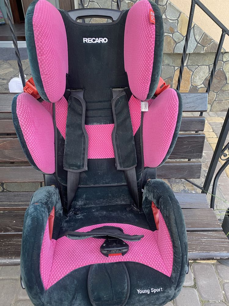 Автокрісло Recaro 9-18 кг