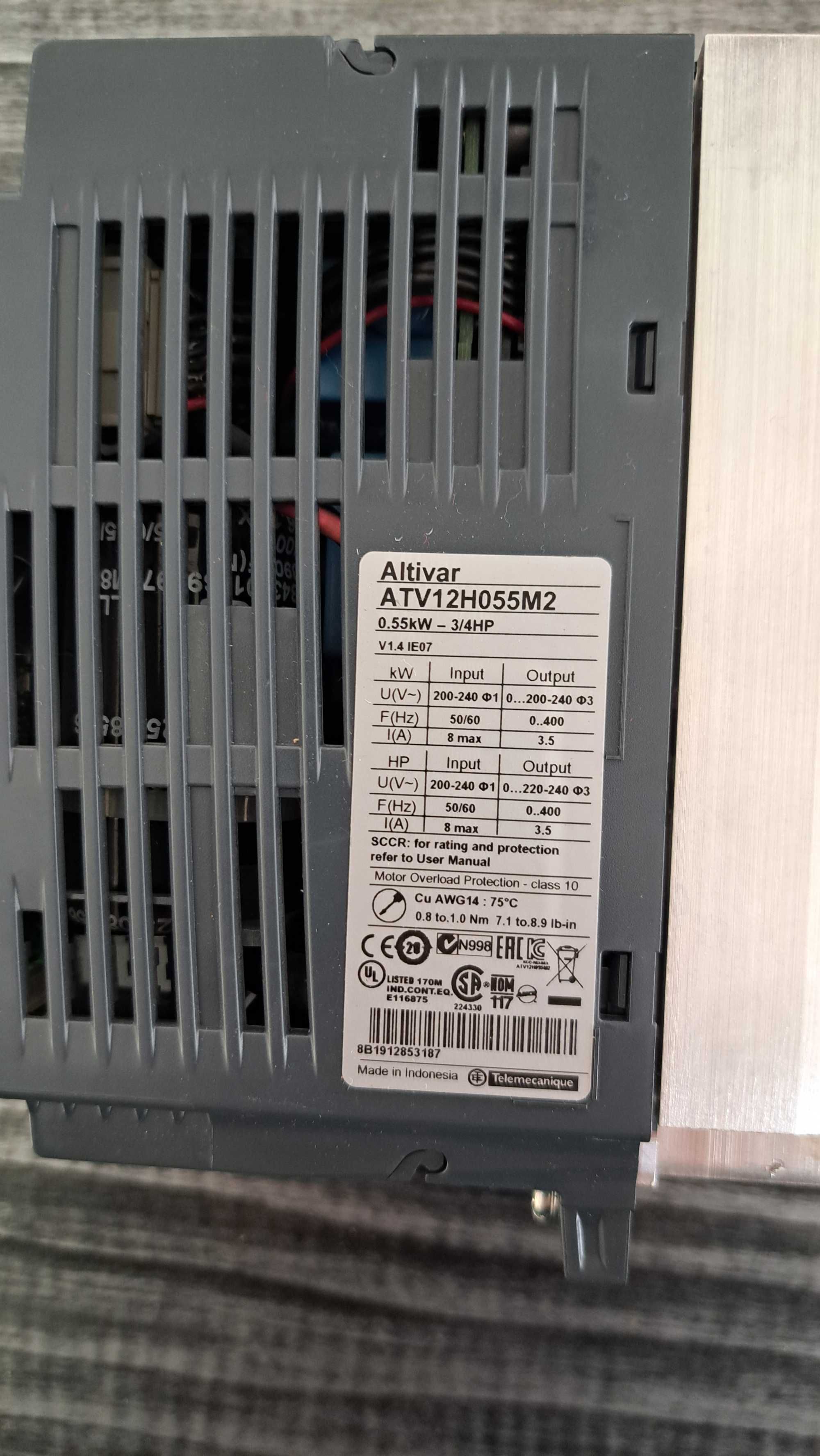Falownik Schneider ATV12H055M2 1x230V 0,55kW