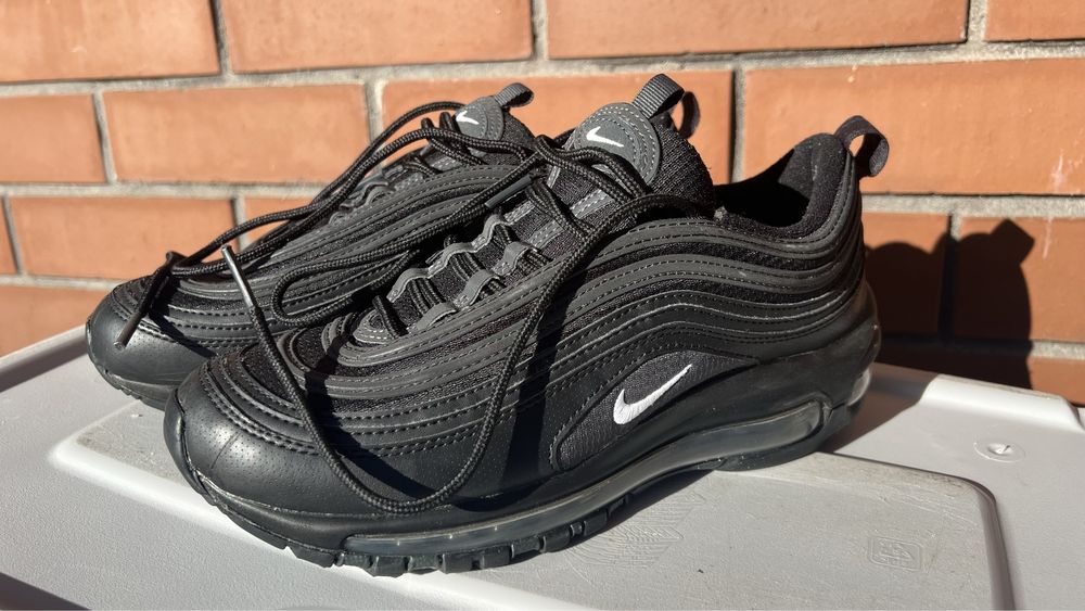 Nike Air Max 97.