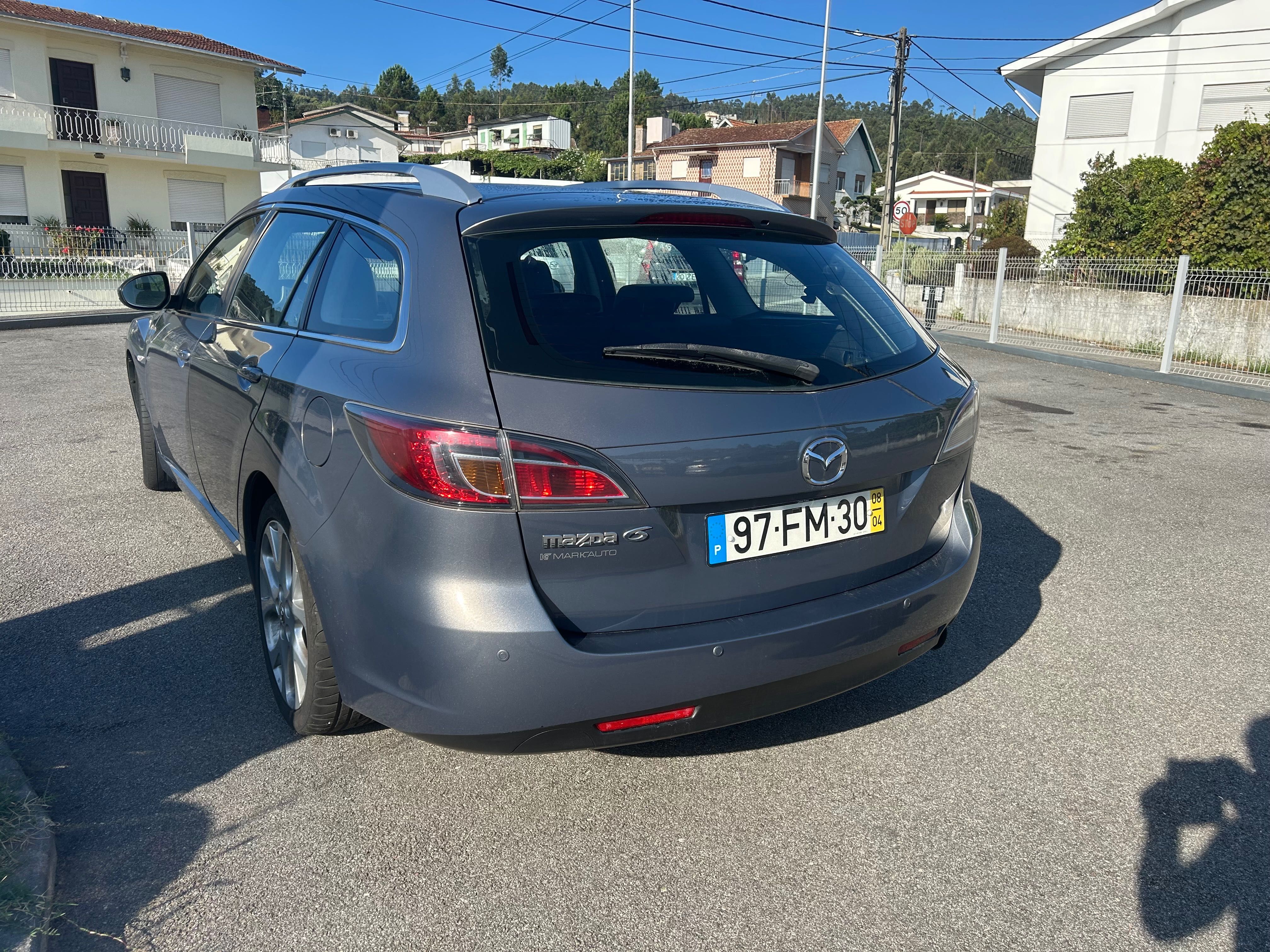 Mazda 6 em bom estado