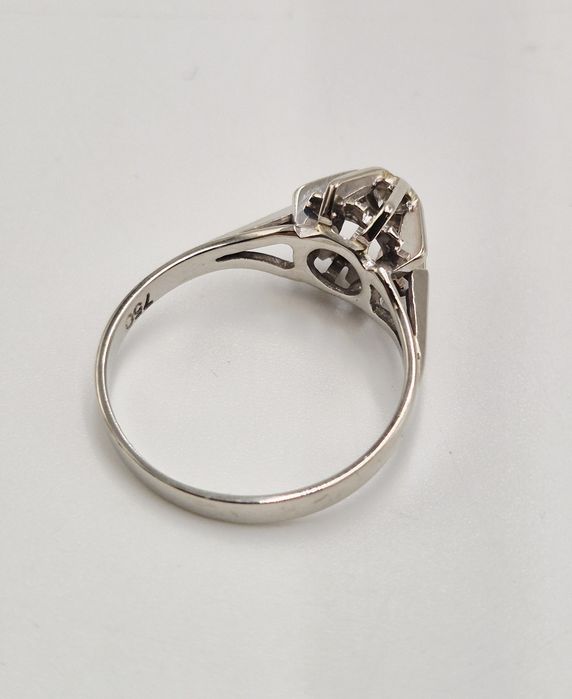 Złoty pierścionek z Brylantem  próba 750