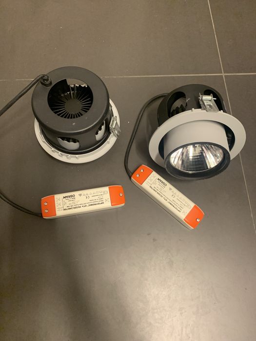 Lampy podtynkowe z regulacją kierunku świecenia