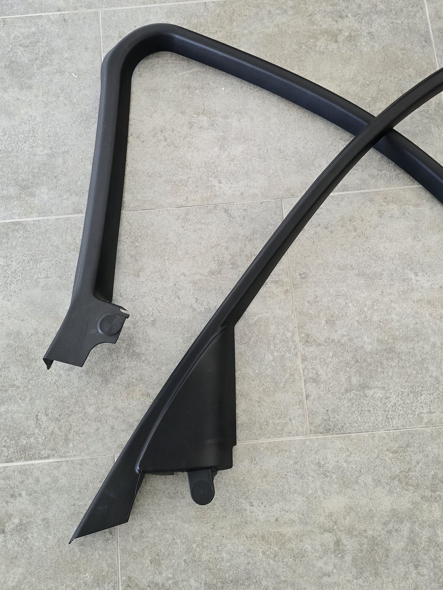Aro Portas BMW F30 sem Tweeter