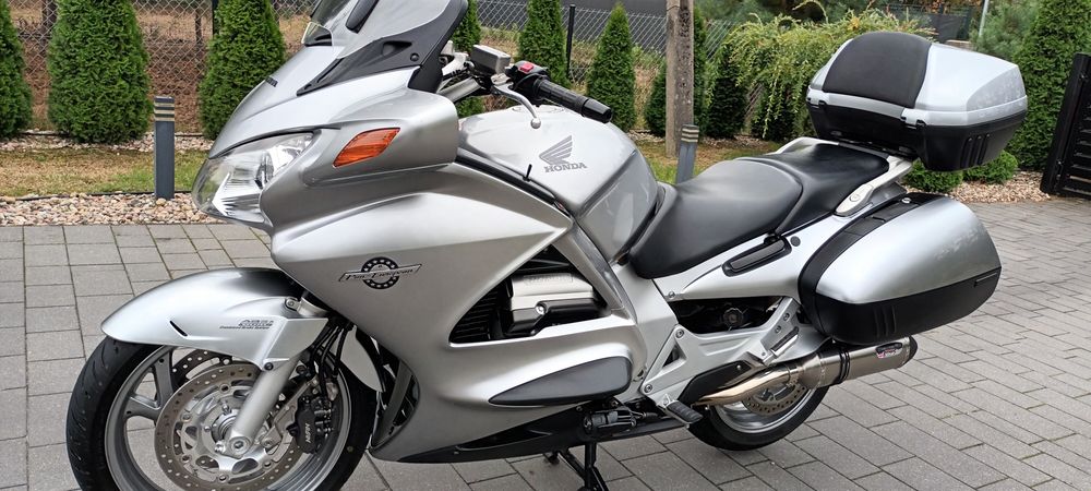 Honda ST 1300 Pan Europen Bezwypadkowa piękna.