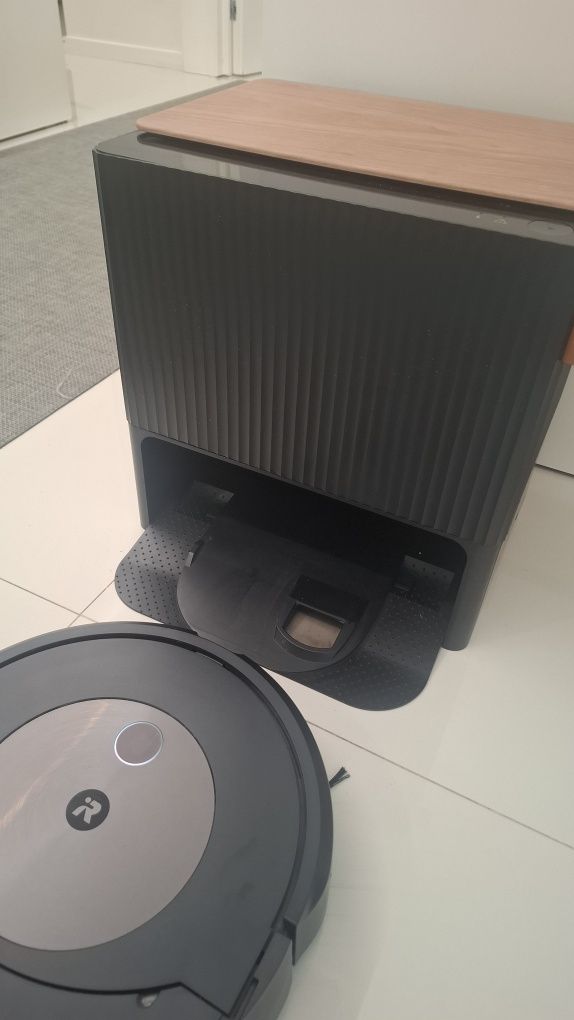 Aspirador Robô IROBOT Roomba Combo J9+ (2-em-1 - Preto)

Comparar
Aspi