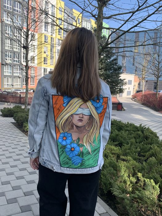 Портрети, гільзи, ручний розпис одягу і сумок