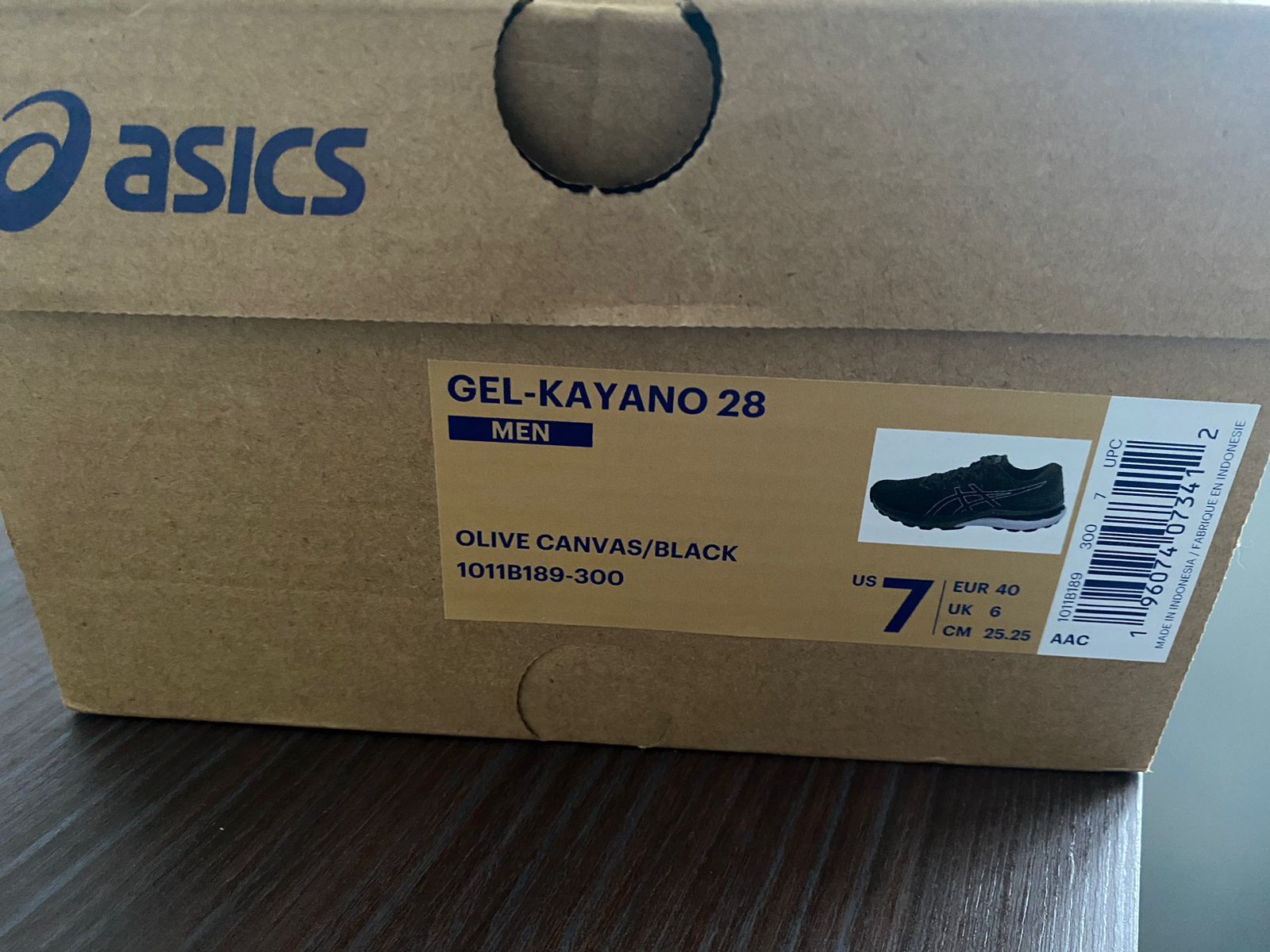 Кросівки  ASICS Gel KAYANO 28, 40 розмір