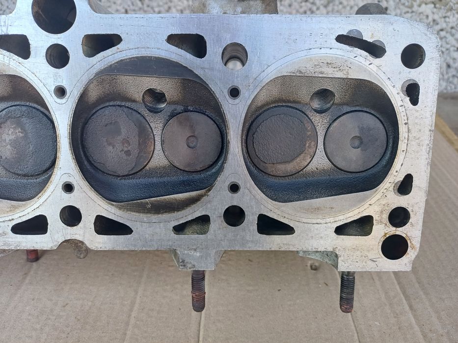 Гбц головка блока 026103373Q  1.6 1.8 VW pasat B3.4 Golf 2.3 aubi 80