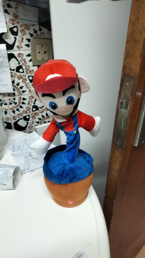 Boneco electrónico de Super Mario