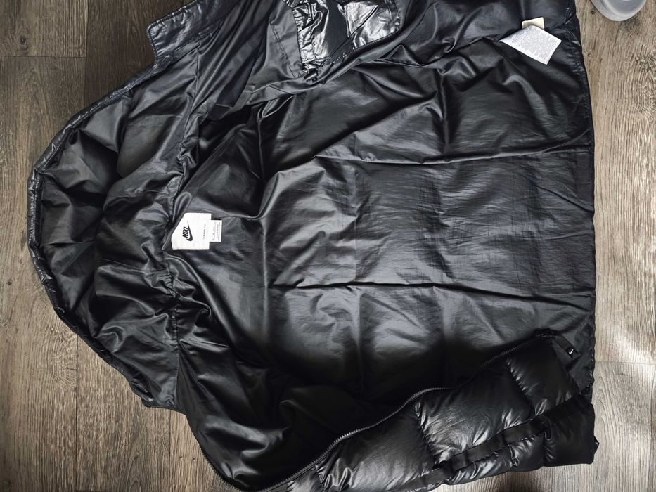 Куртка зимняя жіноча Nike Therma-fit DD4652-010 оригінал
