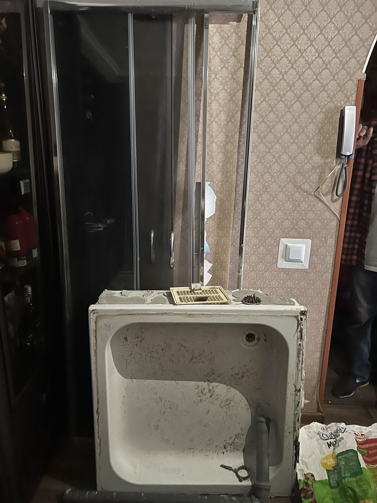 Продам душову кабіну с піддоном