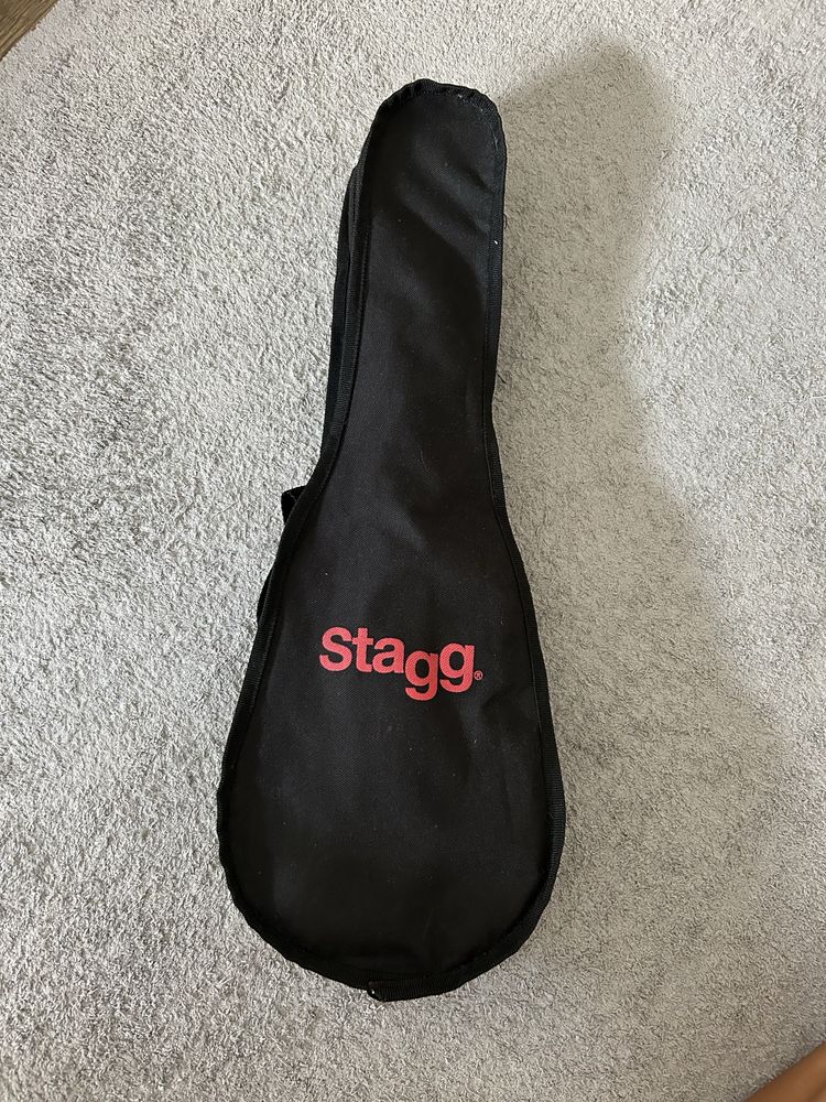 Ukulele Stagg preto