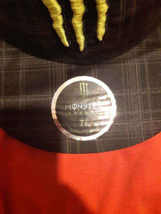 Chapéu one industries monster energy