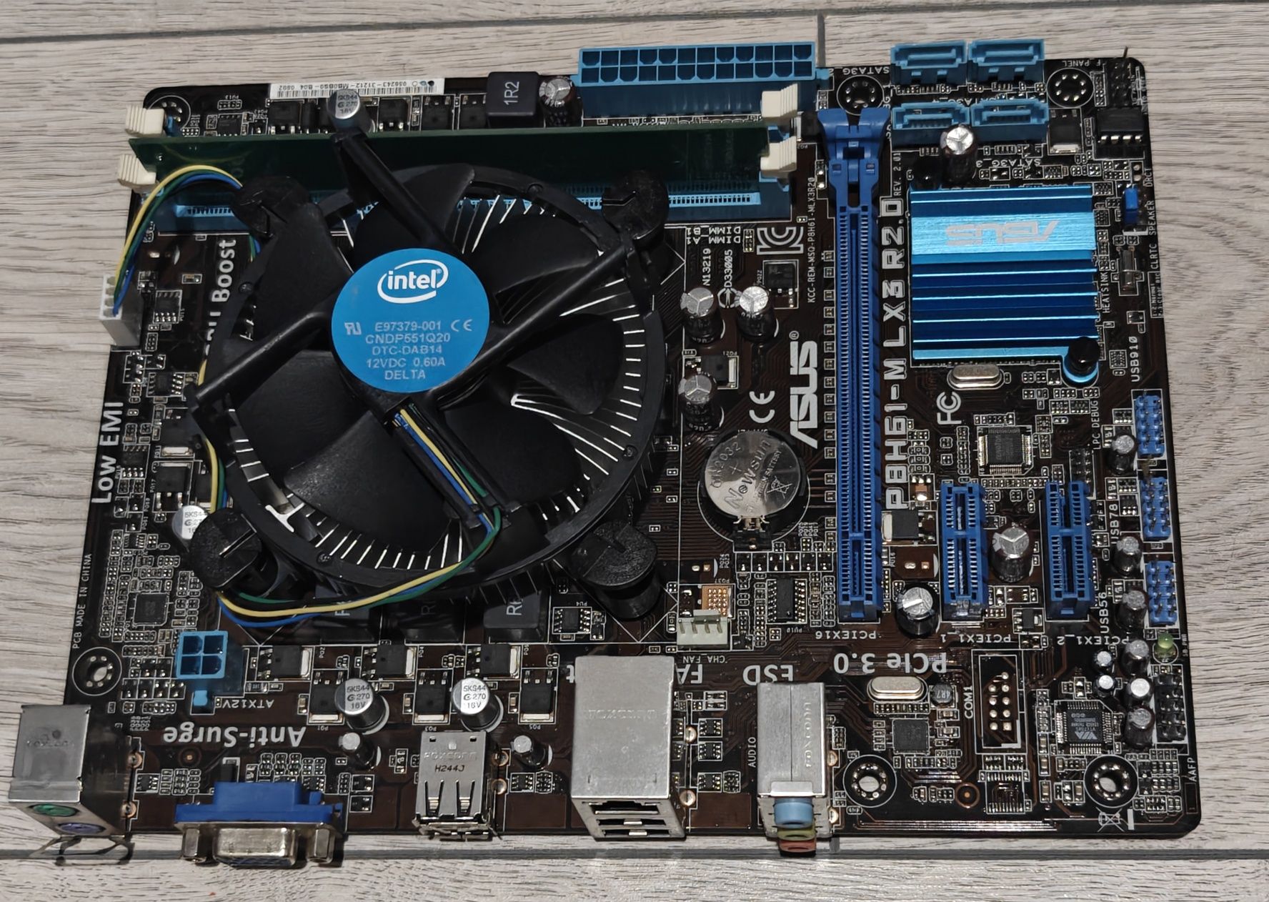 Материнська плата Socket 1155 H61 Intel DDR3