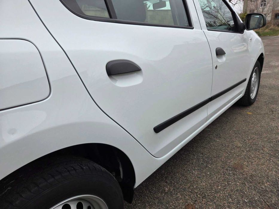 Стан нового авто!!! Dacia Logan 2015. Не битий. Не фарбований.