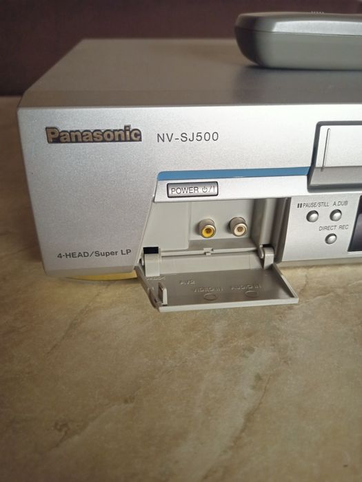 Видеомагнитофон Panasonic NV-SJ 500
