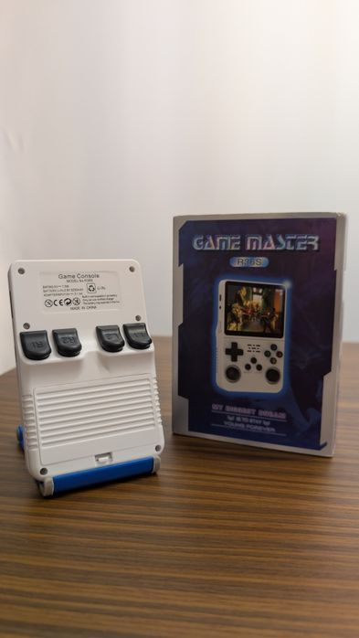 Consola retro da Game Master R36S