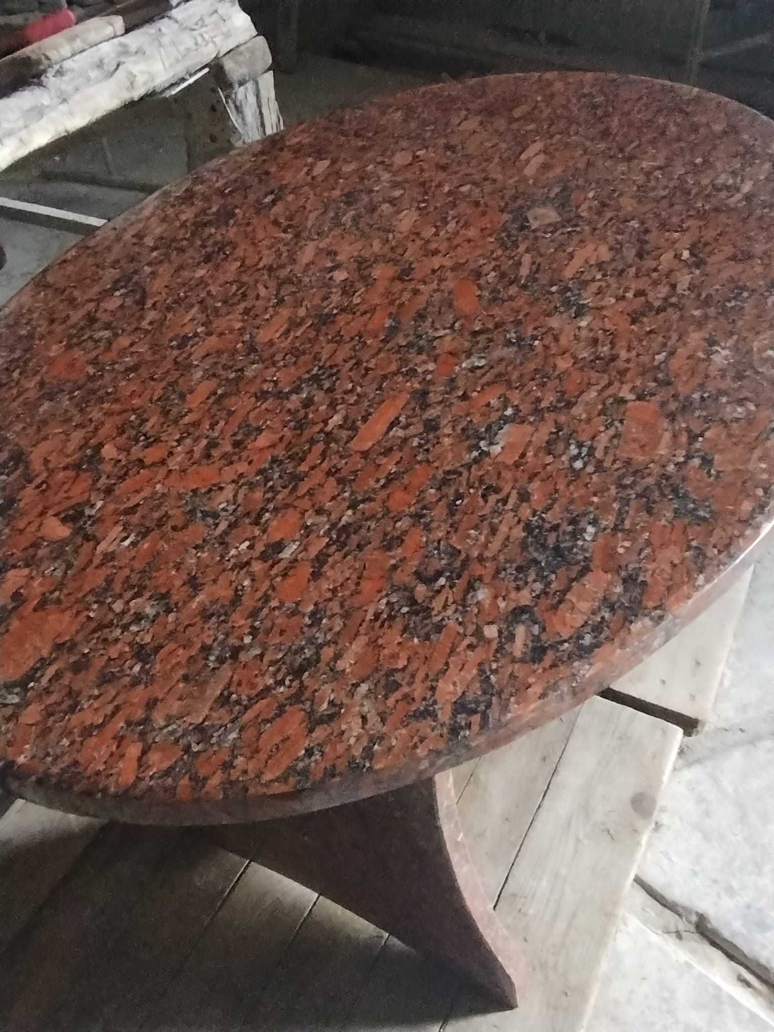 stolik z kamienia