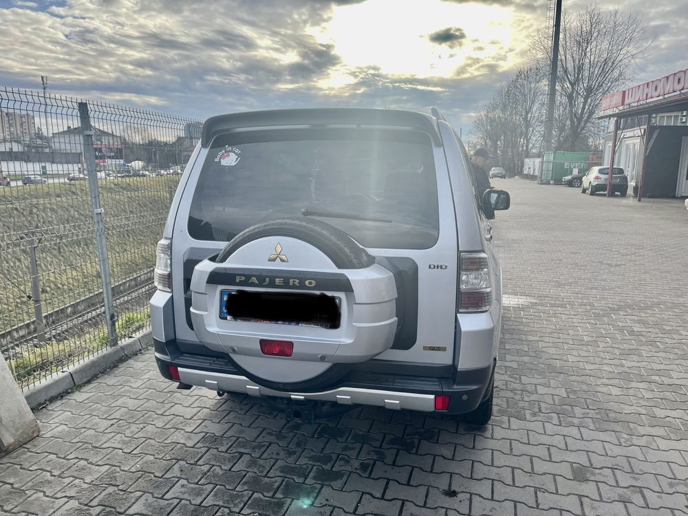Mitsubishi Pagero wagon 4 3.2 дизель