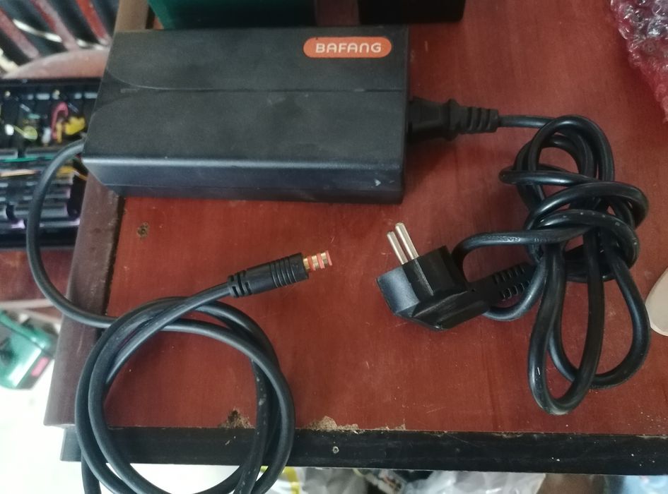 Зарядку Bafang 49.2 V 2 A електровелосипеда