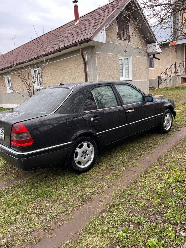 Продам авто в нормальному стані.