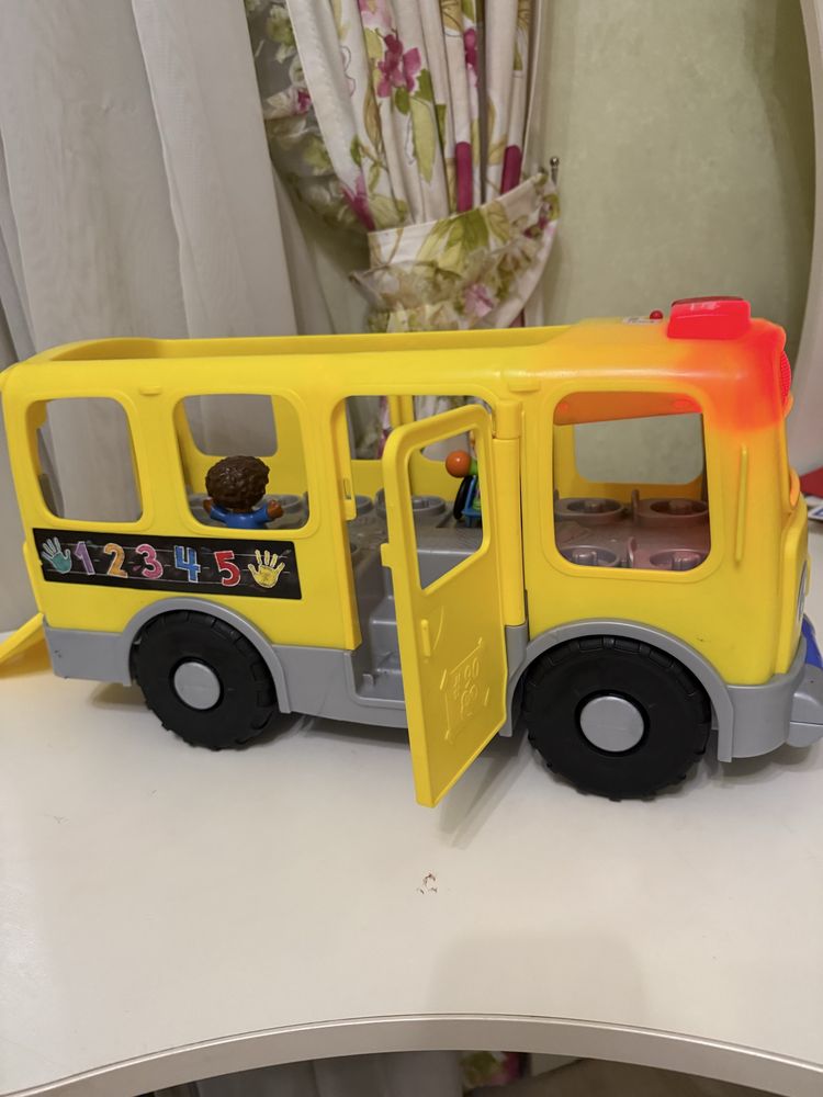 Великий шкільний автобус Fisher Price, Оригінал