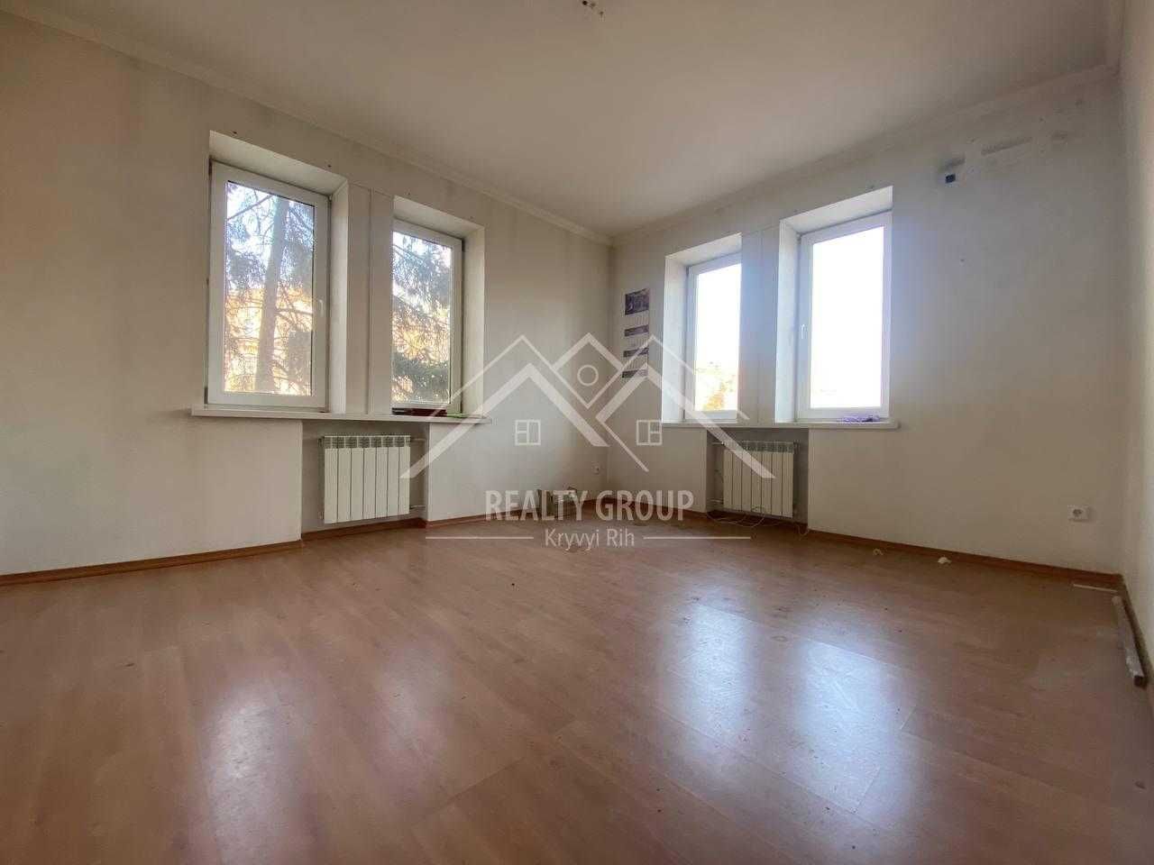 Продаж 3к квартири в центрі 95 квартала, Єсеніна 7