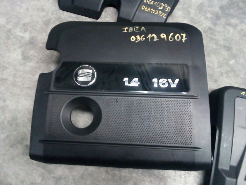 Tampa de motor Seat Ibiza Ref: 03E 129 607