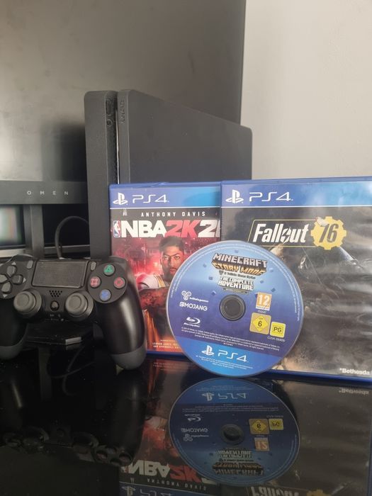 Ps4 + 3 jogos - IMPECÁVEL  !!