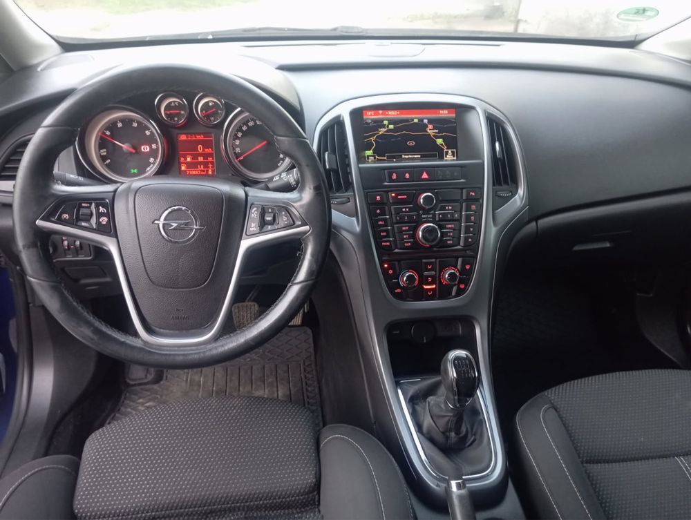 Opel Astra j 1.6 CDTI 2015 r.