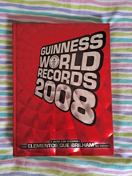 Livro "Guiness World Records 2008"