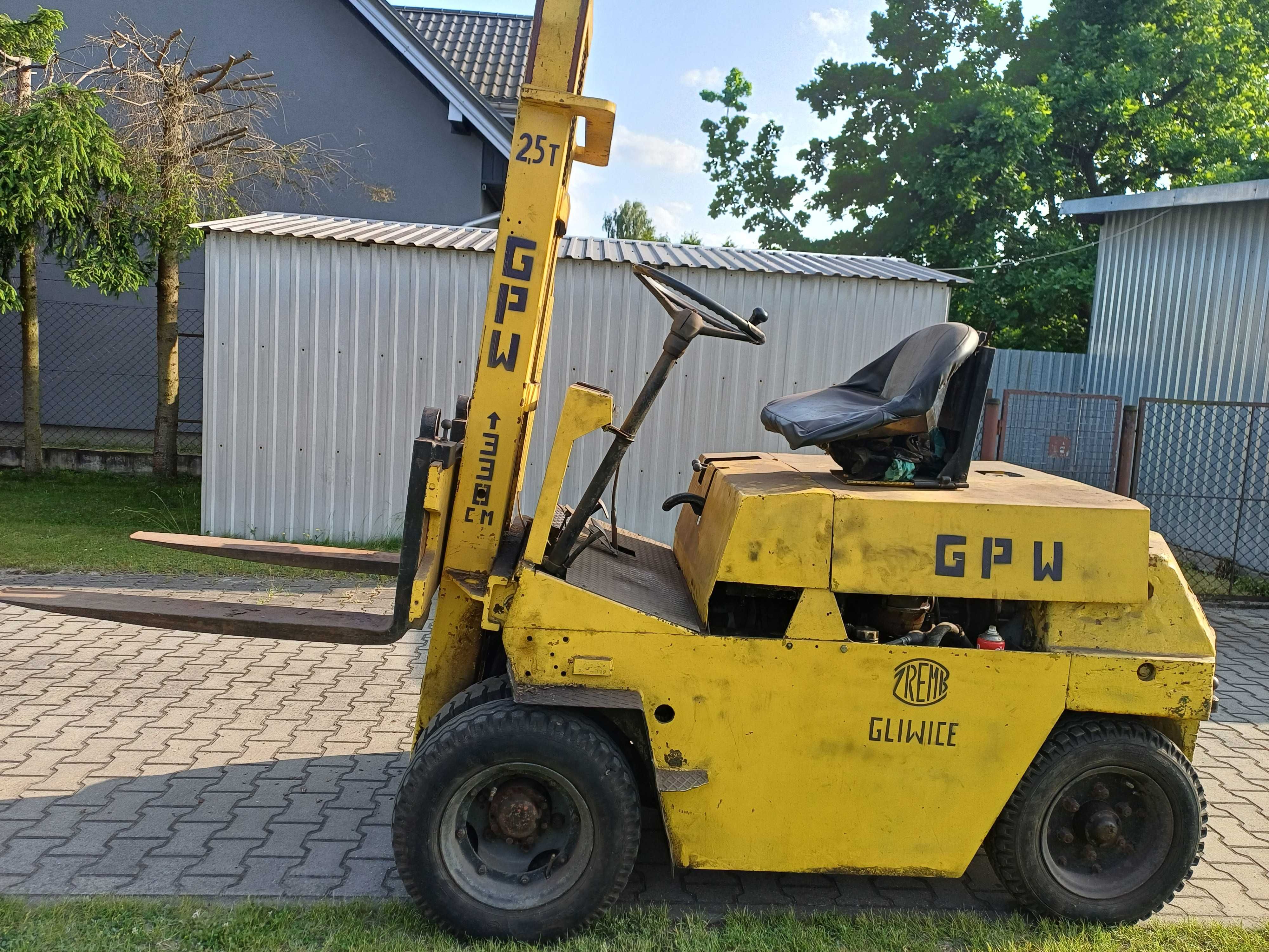 Wózek widłowy GPW Gliwice Ursus C330