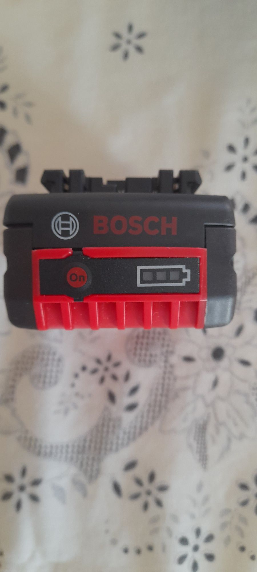 Bateria Bosh com carregador e garantia novos