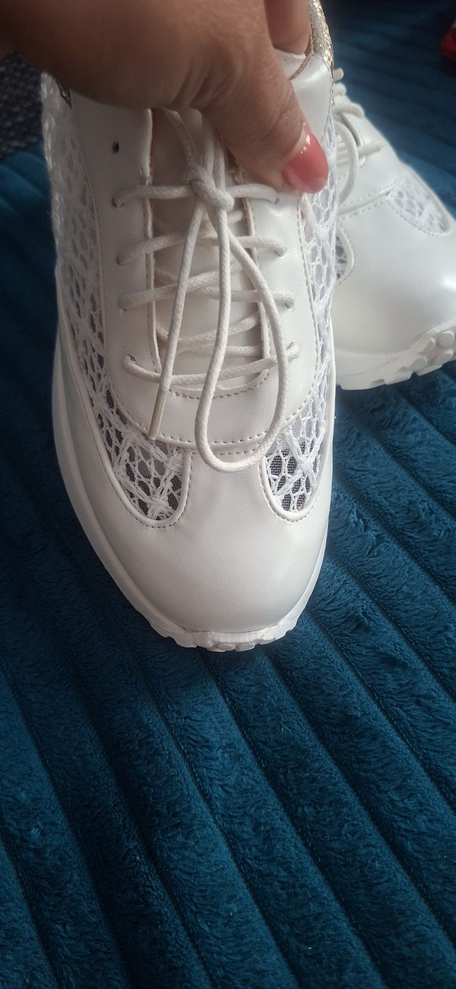 Adidasy   damskie  biale