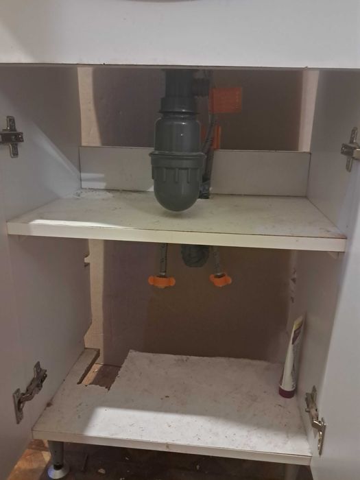 Продам умывальник  с тумбой б/у