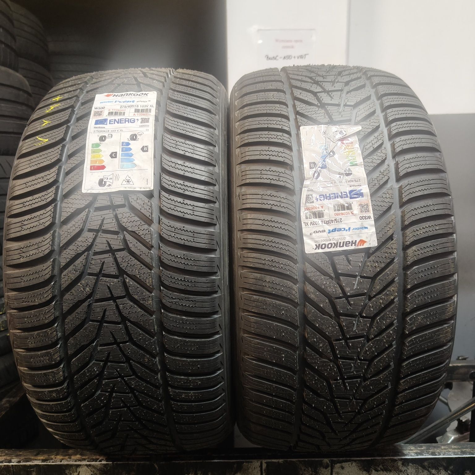 275/40/18 XL Sprzedam parę opon zimowych Hankook