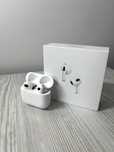 Навушники Apple AirPods 3 MagSafe Charging Case (MME73)