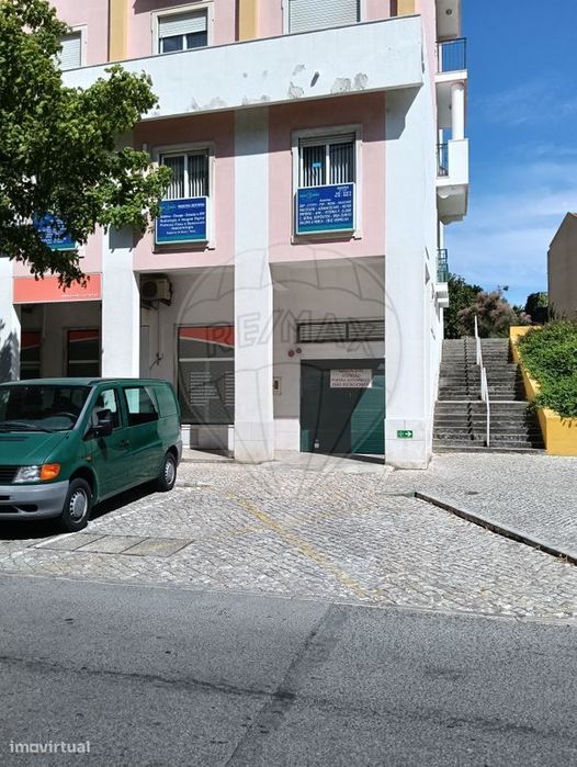 Garagem  para arrendamento