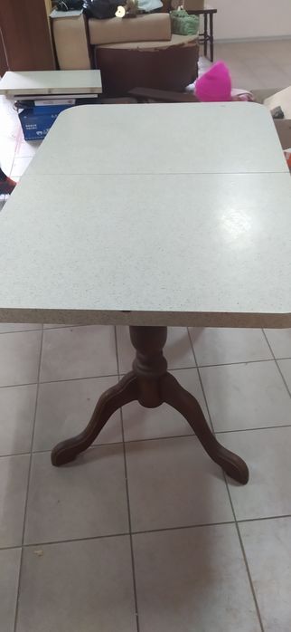 Стіл кухонний розкладний стіл в гарному стані!