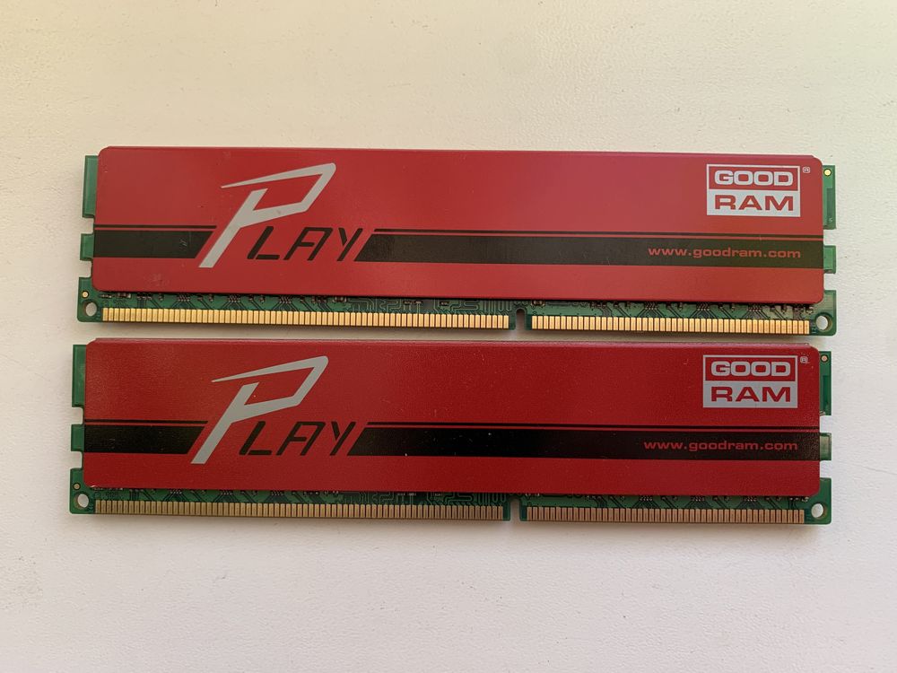 Оперативная память Goodram DDR3-1600 Kit of 2x8192 Play Red