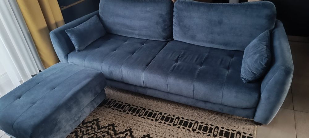 Sprzedam Sofę 3 osobową z funkcją spania plus podnóżek