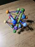 Skwish Manhattan Toy drewniana zabawka przestrzenna