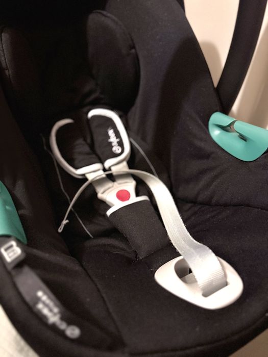 Fotelik samochodowy / nosidełko