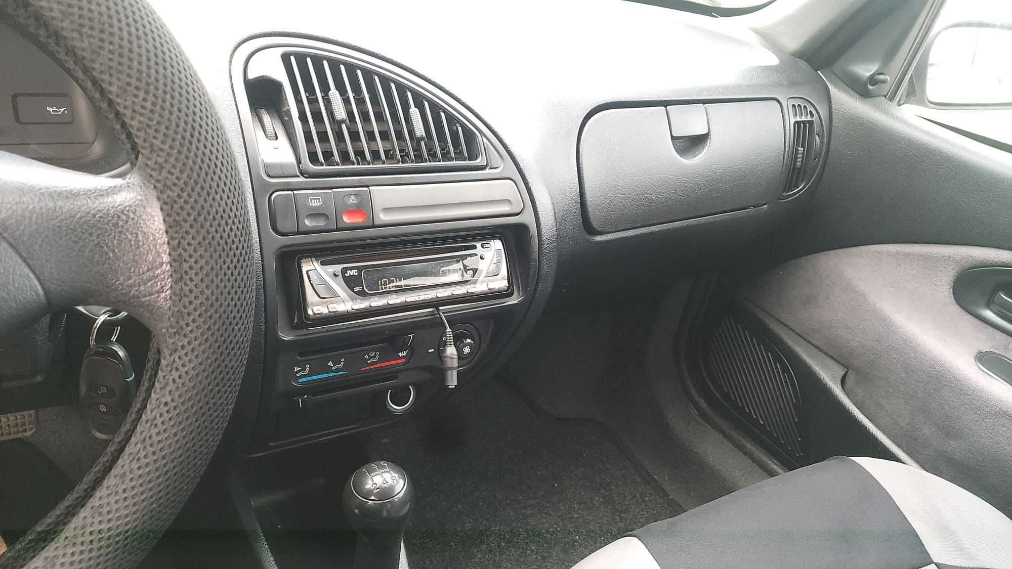 Saxo 1.1 exclusive 140000km