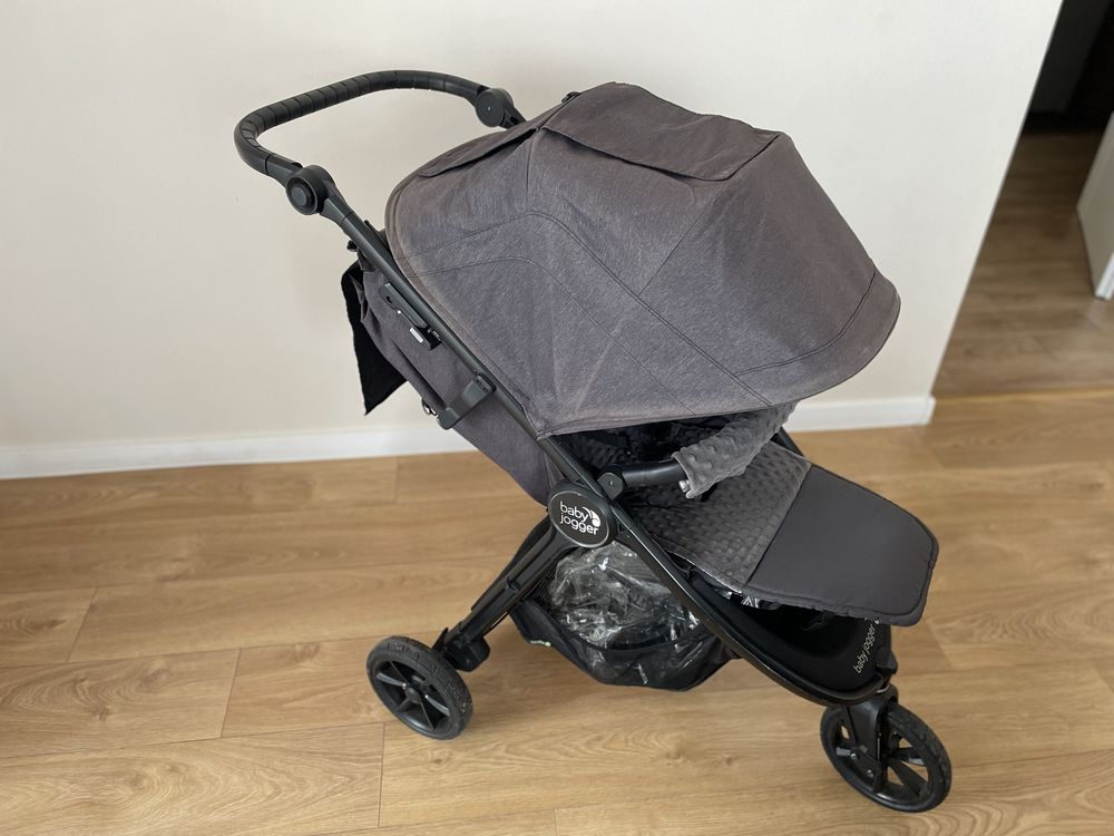 Wózek spacerowy Baby Jogger City Mini GT2